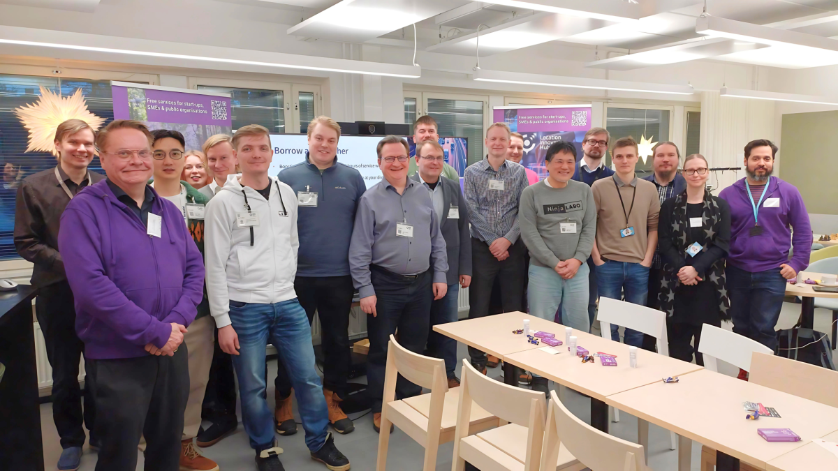 Group photo of all the participants in the Location Innovation Discovery day