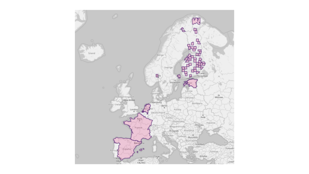 Screenshot of an online map interface showing Finland with highlighted areas for 3D building data, alongside a menu listing available data layers.